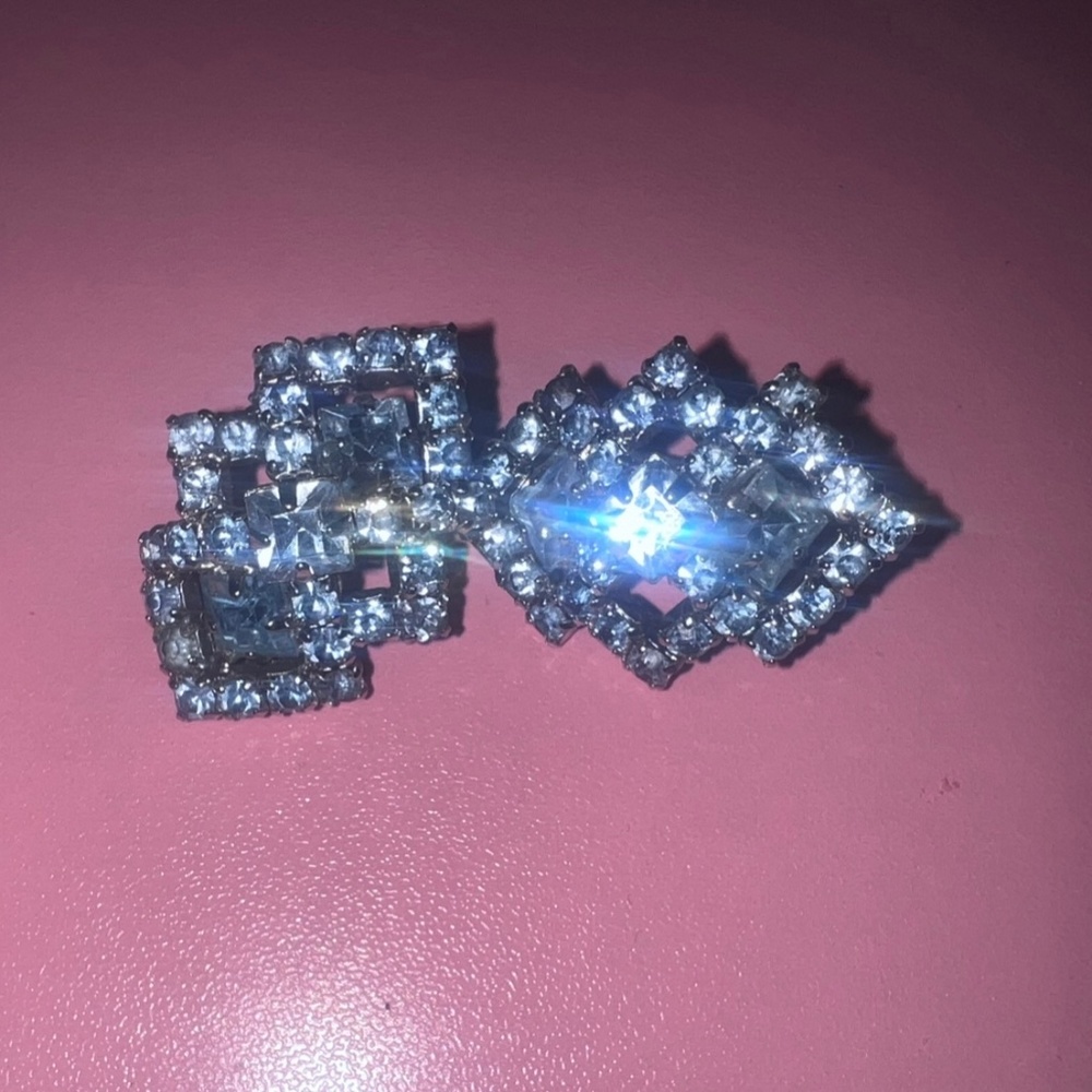 Vintage 1950s blue crystal cluster geometric clip on earrings